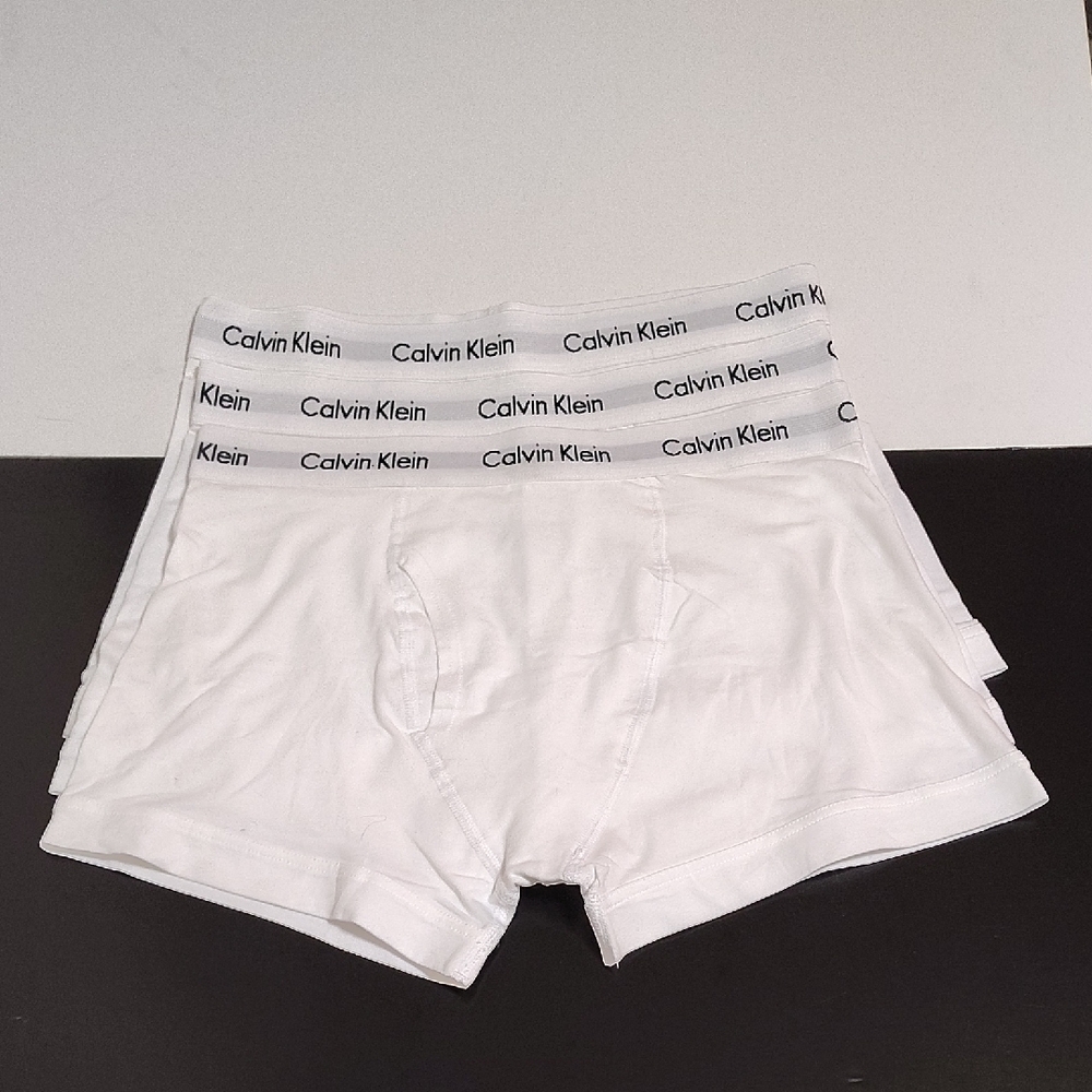 New CK men's trunks in their classic fit cotton stretch - 3 Pack - Size L